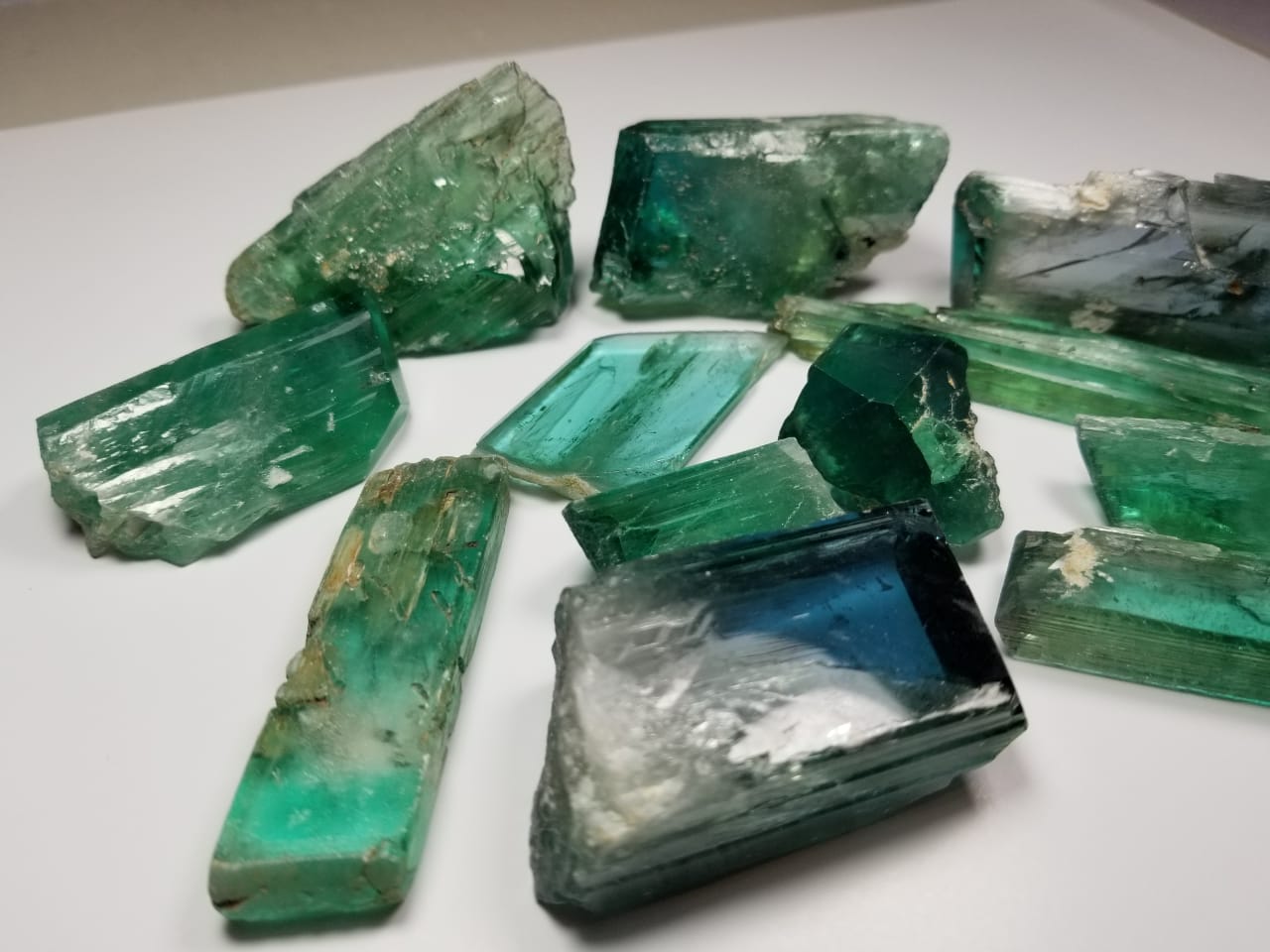 Kunzite Spodumene var Kunzite Lustrous Green Crystals