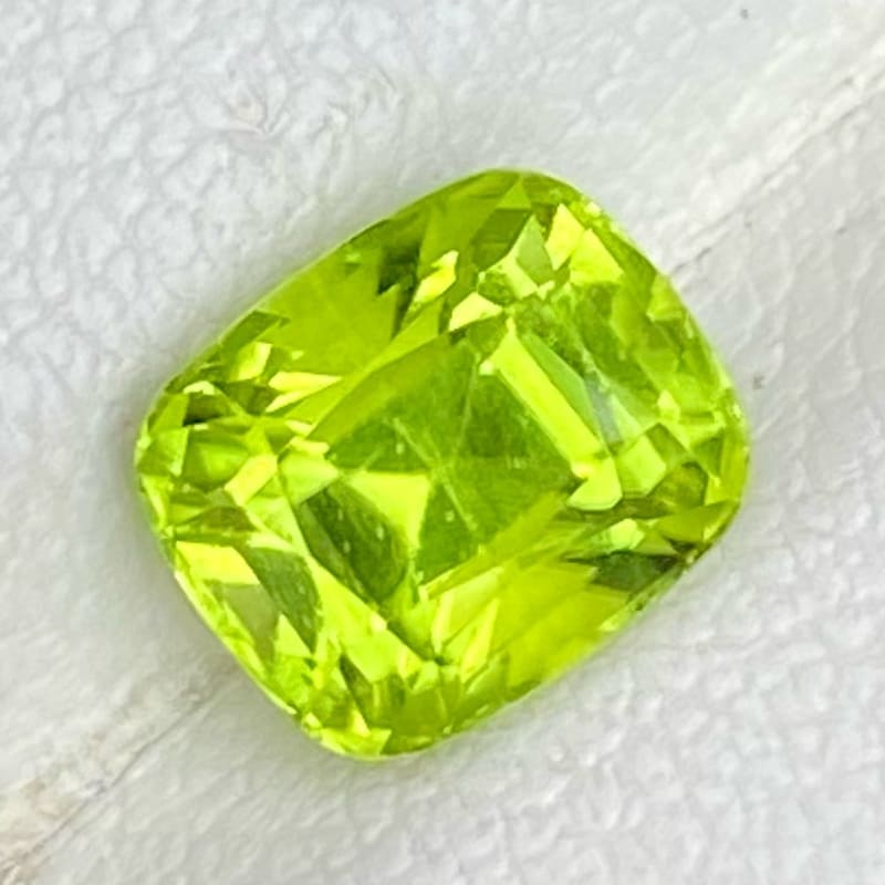 Yellowish Green Peridot - 2.1 carats