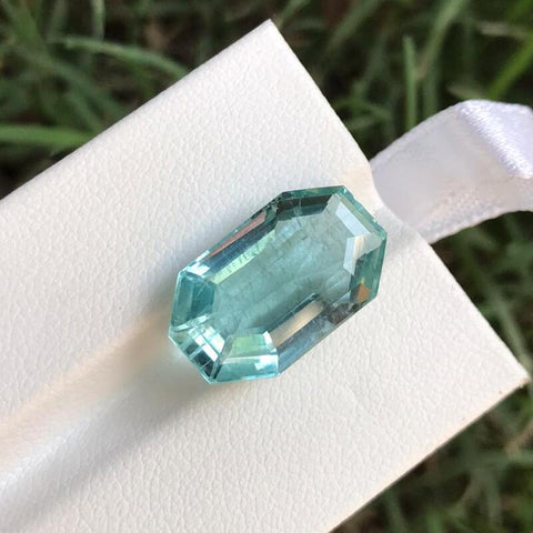 natural deep blue aquamarine - gandhara gems