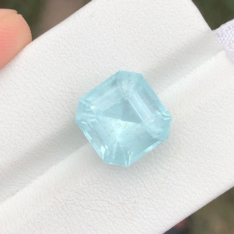 7.65 carats Loose Square Asscher Cut Aquamarine is for sale
